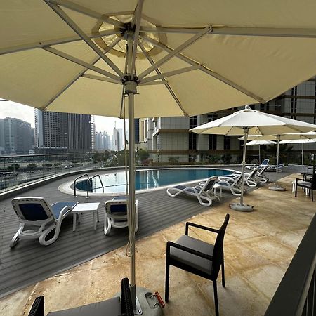 Dunya Tower Luxury And 2 Min Walk To Dubai Mall And Burj Khalifa In Heart Of Downtown מראה חיצוני תמונה