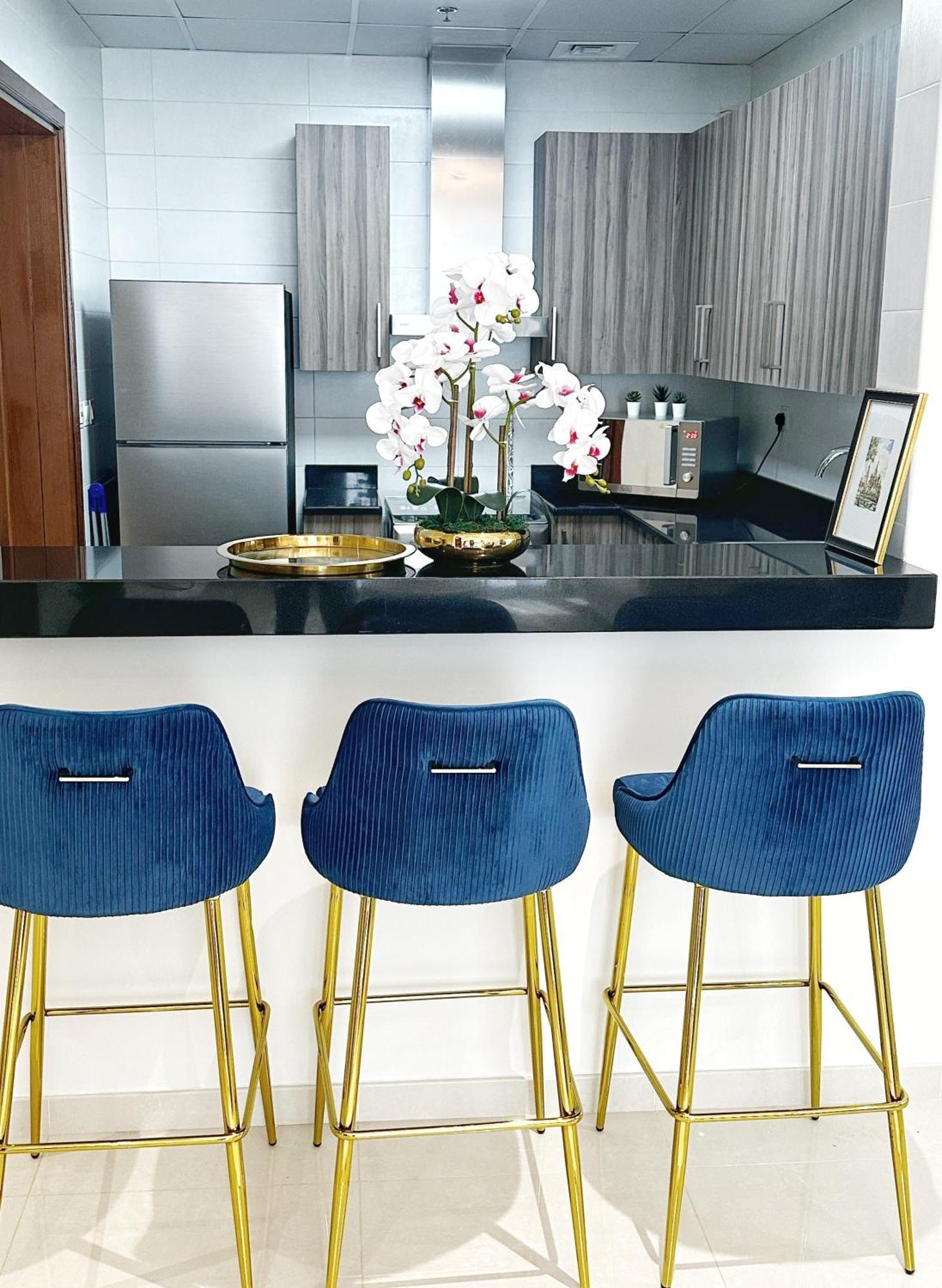 Dunya Tower Luxury And 2 Min Walk To Dubai Mall And Burj Khalifa In Heart Of Downtown מראה חיצוני תמונה