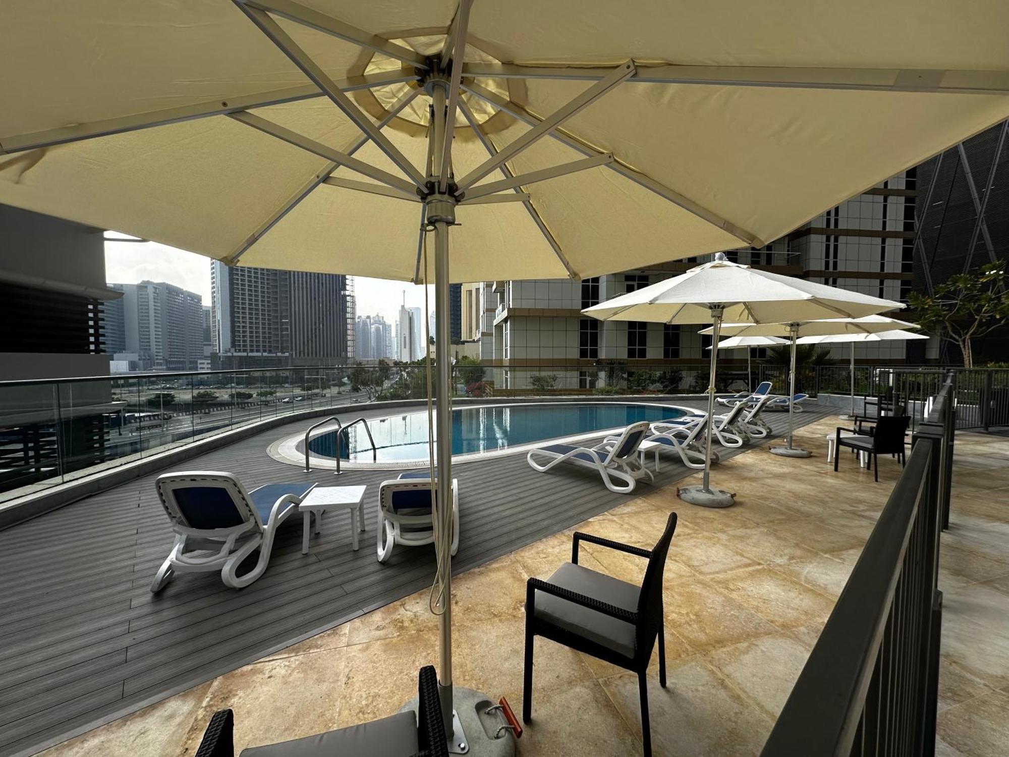 Dunya Tower Luxury And 2 Min Walk To Dubai Mall And Burj Khalifa In Heart Of Downtown מראה חיצוני תמונה