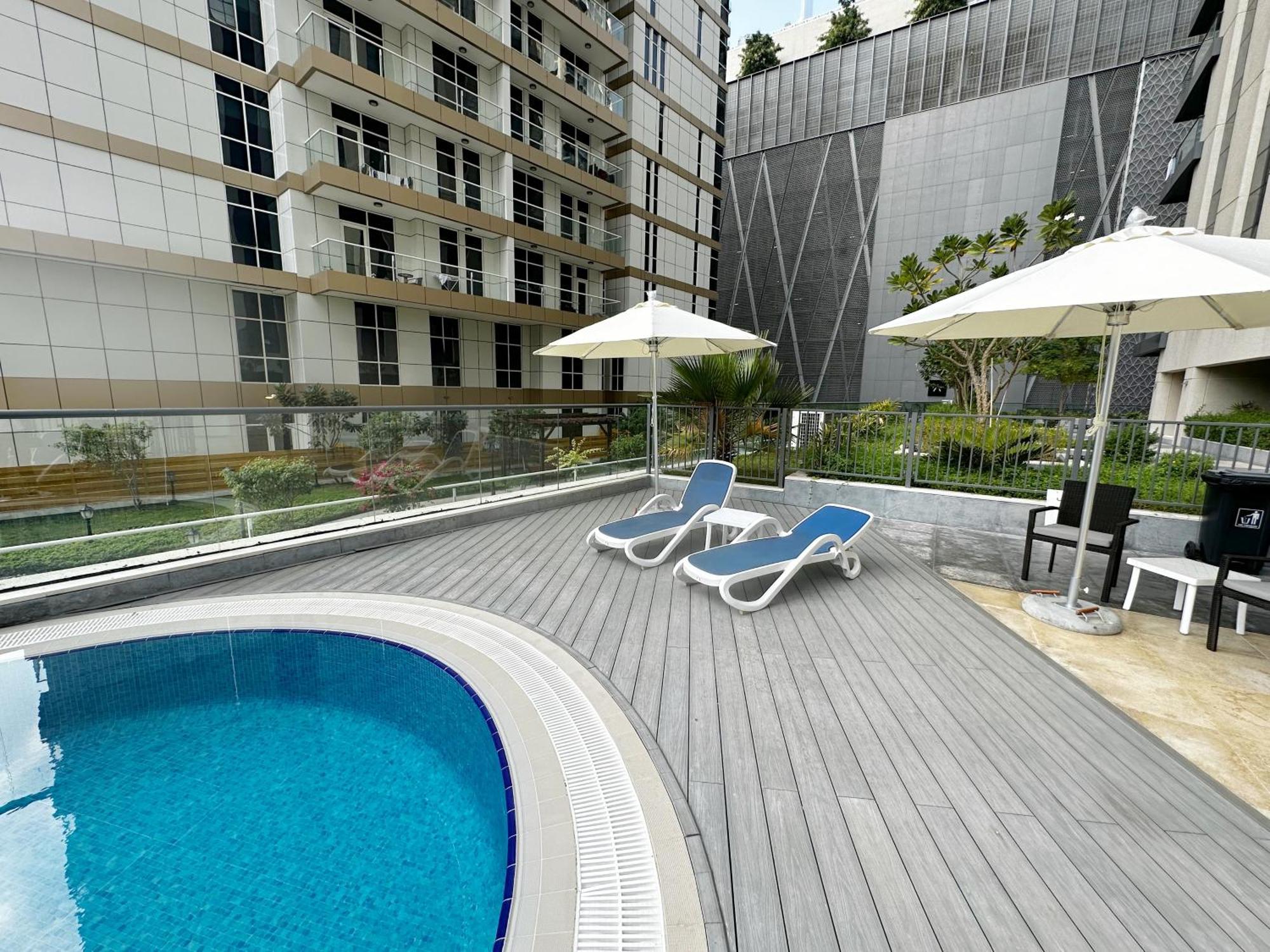 Dunya Tower Luxury And 2 Min Walk To Dubai Mall And Burj Khalifa In Heart Of Downtown מראה חיצוני תמונה